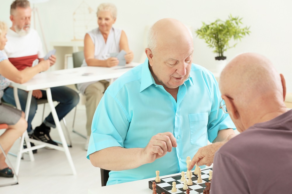 How to Make Evenings Fun for Senior Residents