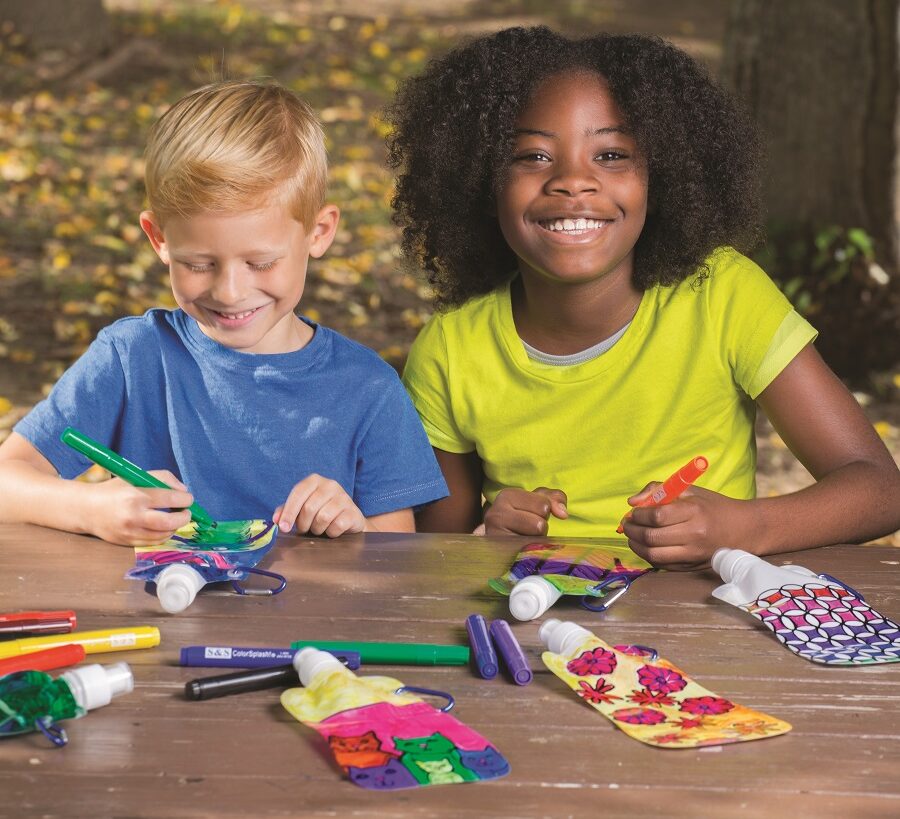 Planning a Successful Arts and Crafts Program at Summer Camp