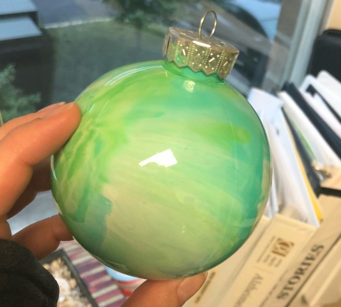 paint swirl ornament DIY