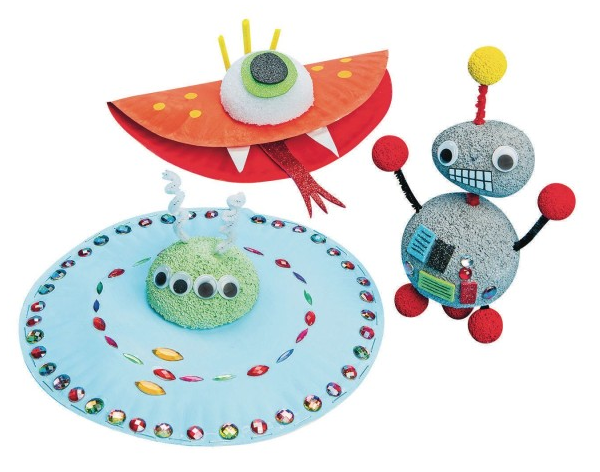 robots and aliens crafts