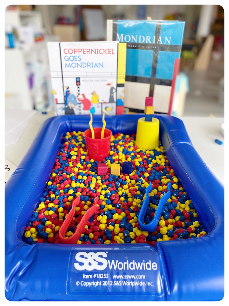 Primary Colors Sensory Bin For Kids