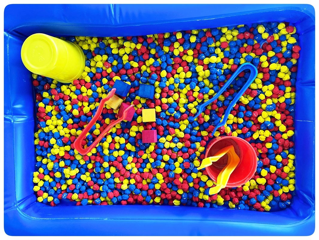 sensory bin piet