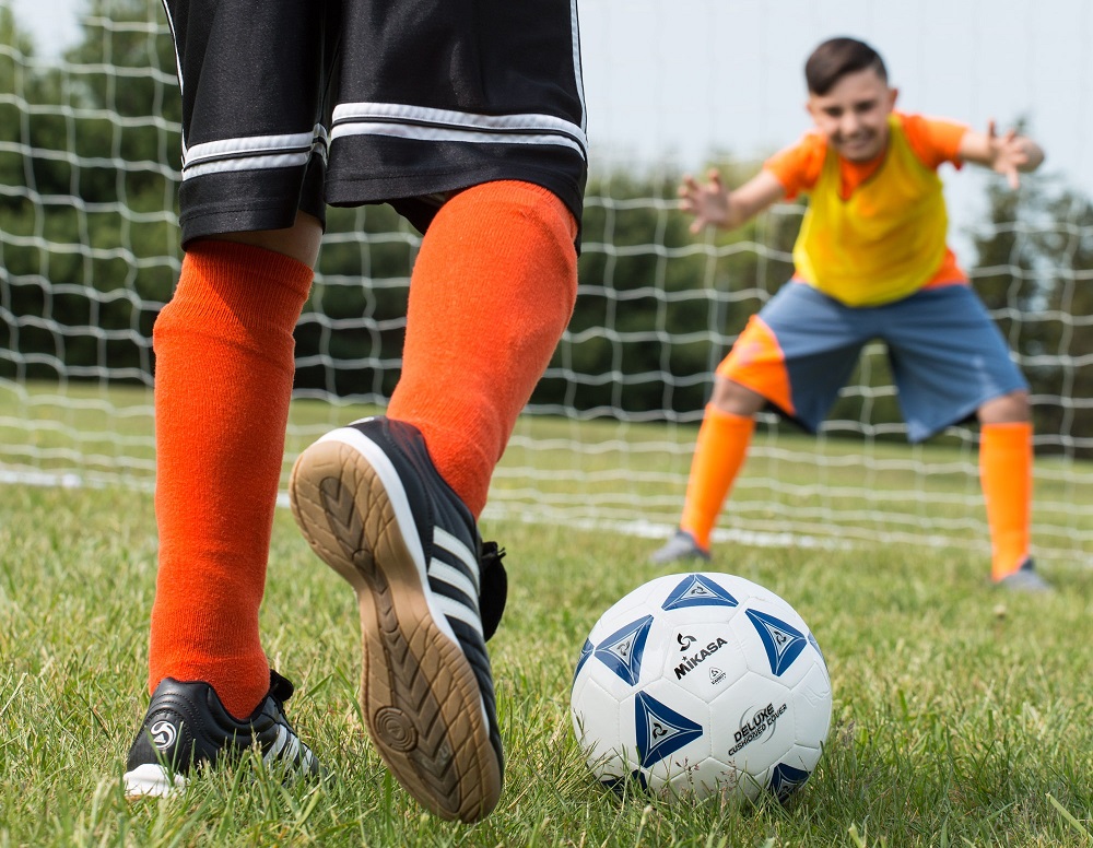 Soccer Ball Buying Guide – Which Soccer Ball is Better for My Program?