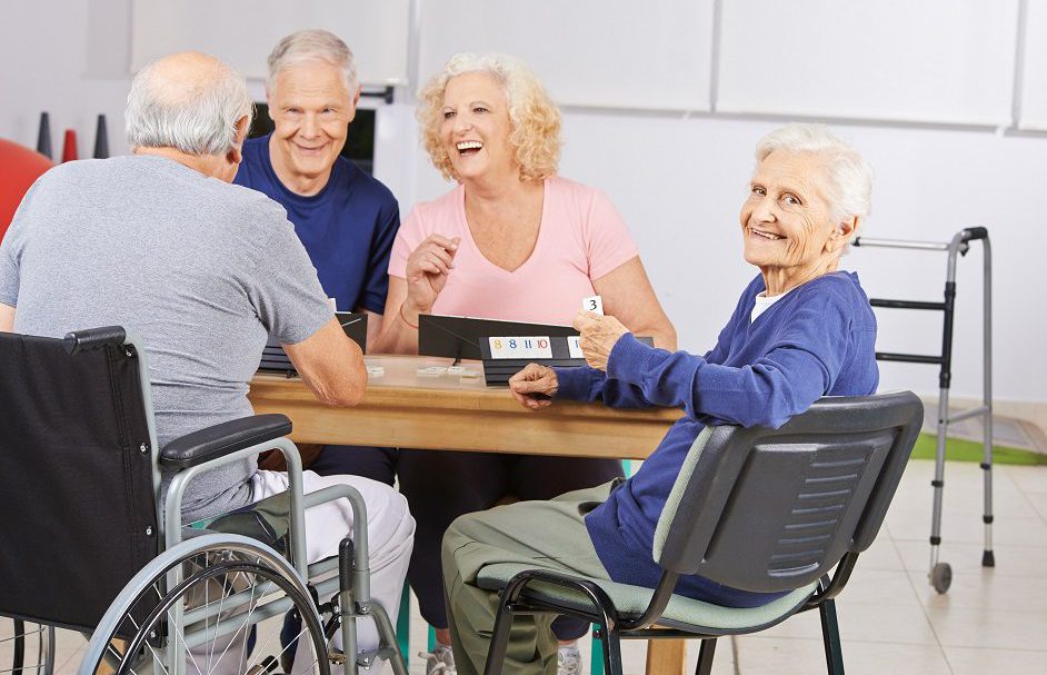 How to Plan a Weekly Summer Camp for Senior Residents